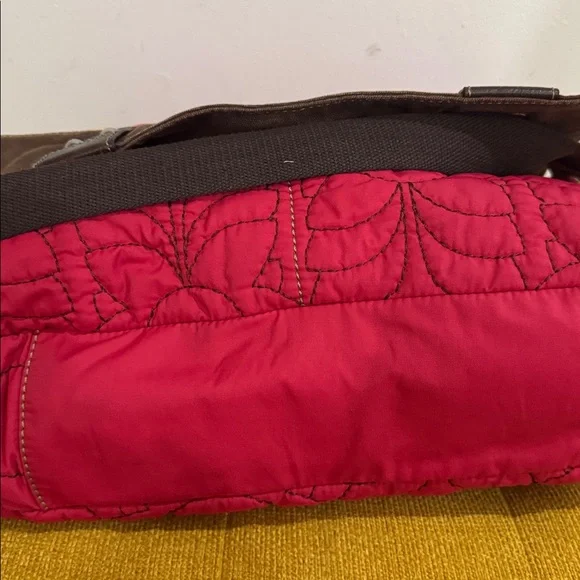 Used once Fossil quilted messenger bag 🍀🍀 - Picture 6 of 8
